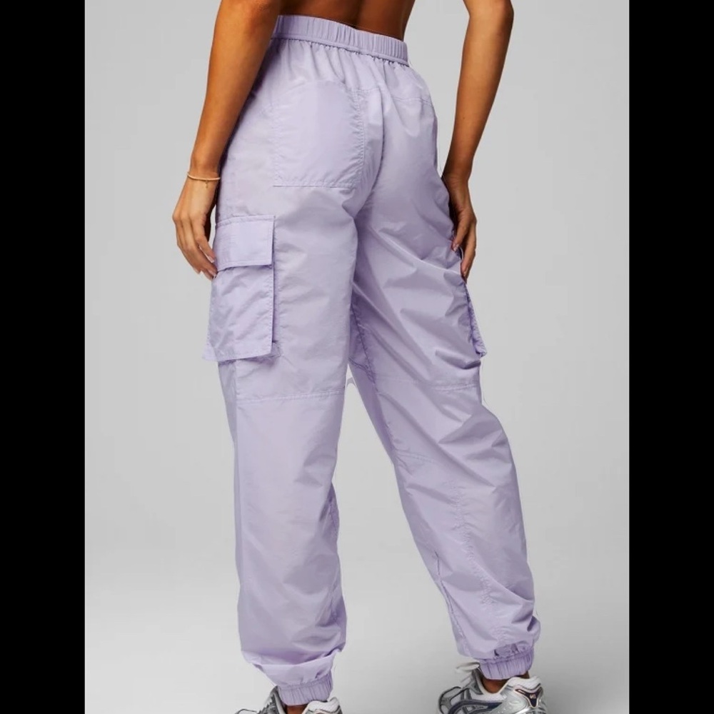 NWT Lavender Fabletics Cargo Pants Ladies Size Medium